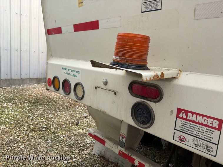 image for item FH6348 2012 Autocar Xpeditor refuse truck
