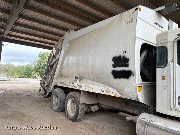 image for item FH6349 2007 Kenworth T300 refuse truck