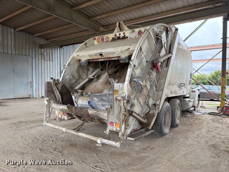 image for item FH6349 2007 Kenworth T300 refuse truck