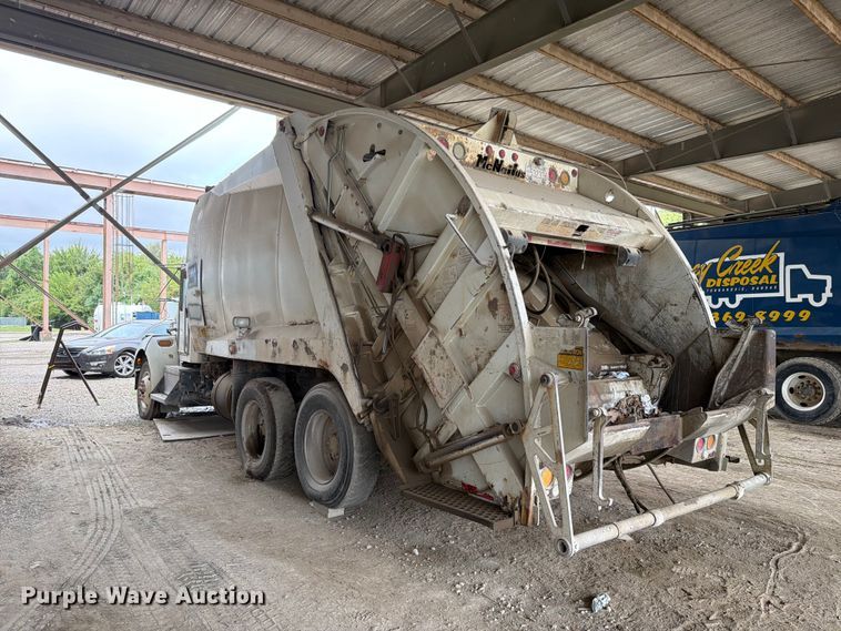 image for item FH6349 2007 Kenworth T300 refuse truck