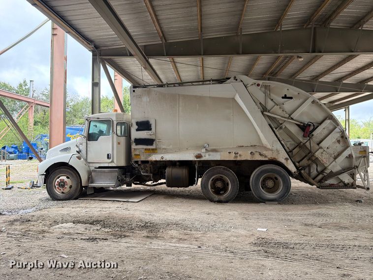 image for item FH6349 2007 Kenworth T300 refuse truck