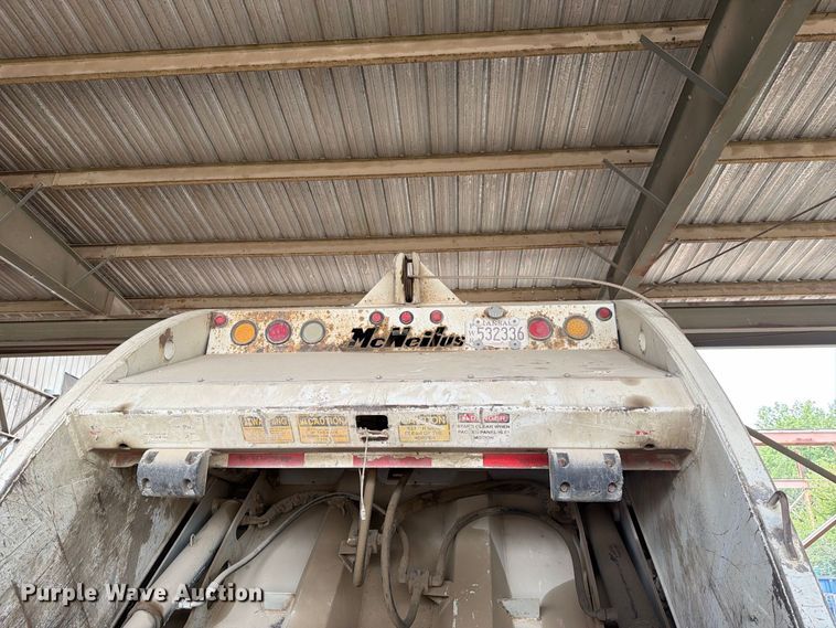 image for item FH6349 2007 Kenworth T300 refuse truck