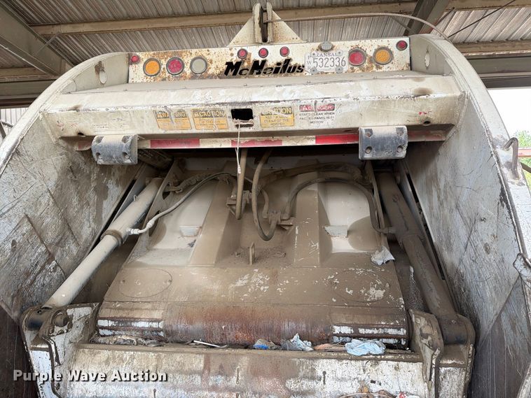 image for item FH6349 2007 Kenworth T300 refuse truck