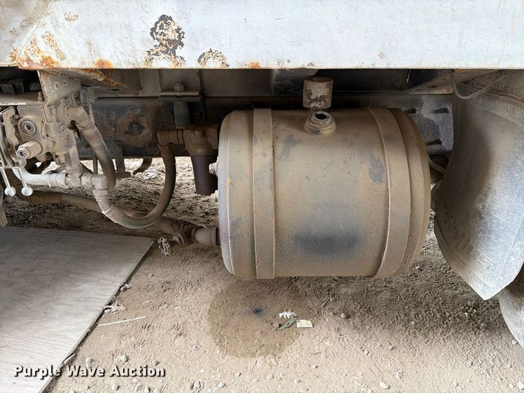 image for item FH6349 2007 Kenworth T300 refuse truck