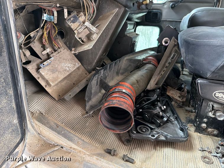 image for item FH6349 2007 Kenworth T300 refuse truck
