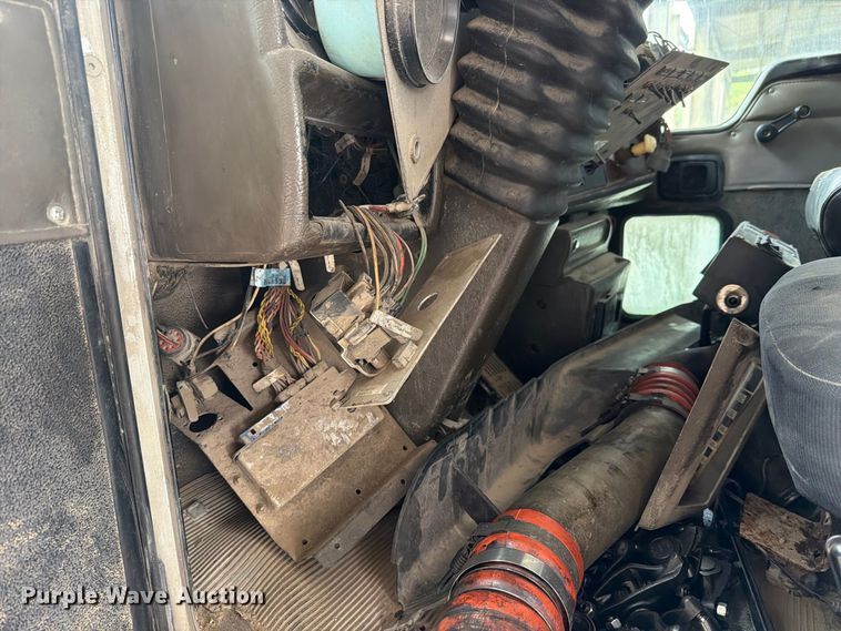 image for item FH6349 2007 Kenworth T300 refuse truck