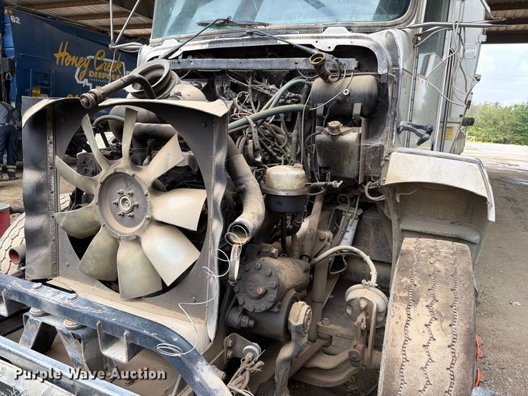 image for item FH6349 2007 Kenworth T300 refuse truck