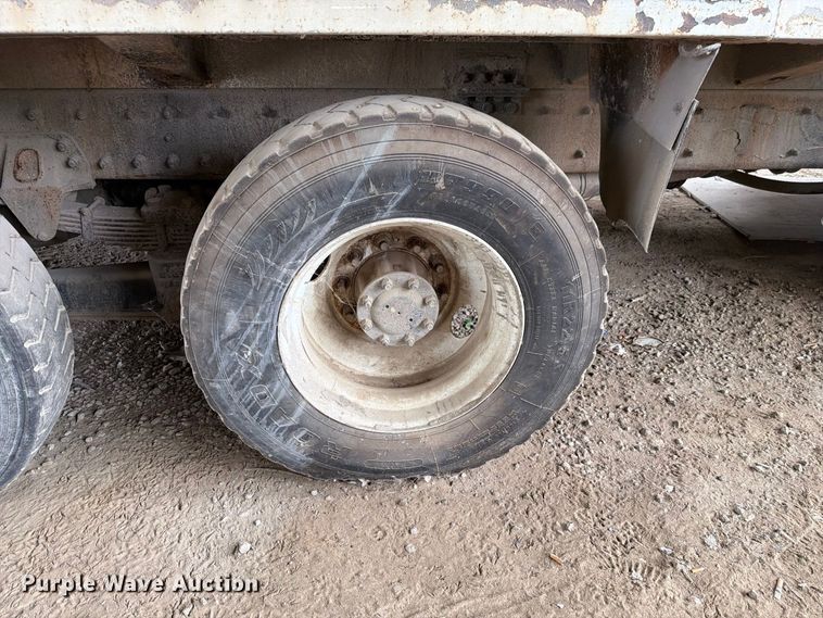 image for item FH6349 2007 Kenworth T300 refuse truck