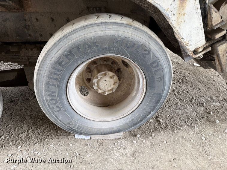 image for item FH6349 2007 Kenworth T300 refuse truck