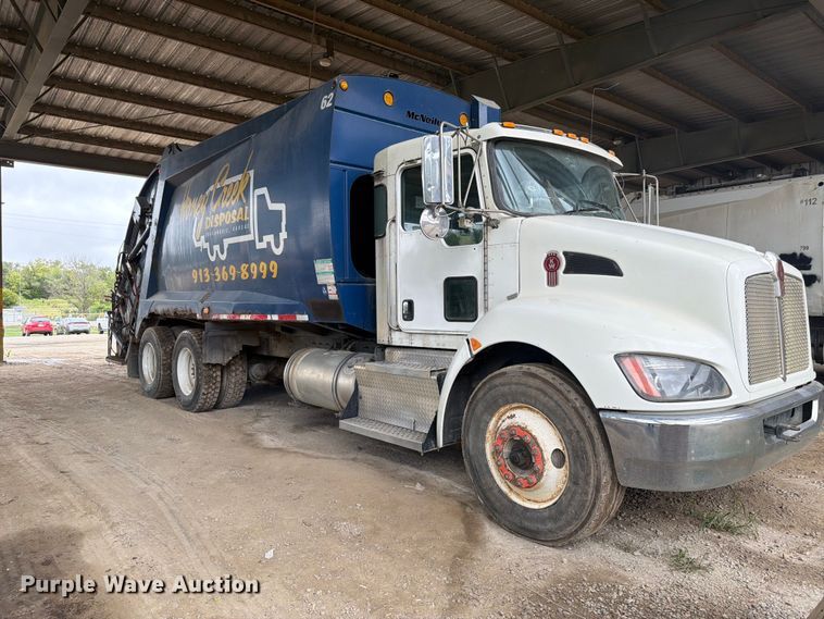 image for item FH6393 2012 Kenworth T370 refuse truck