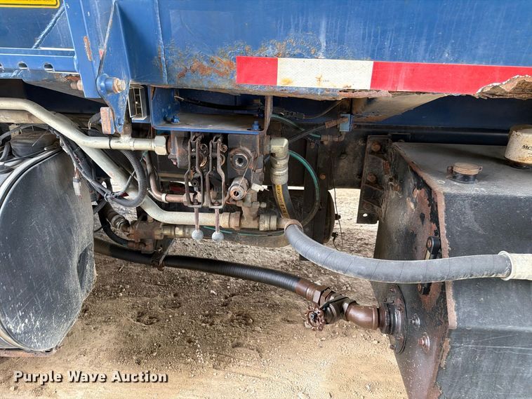image for item FH6393 2012 Kenworth T370 refuse truck