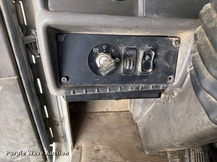 image for item FH6393 2012 Kenworth T370 refuse truck