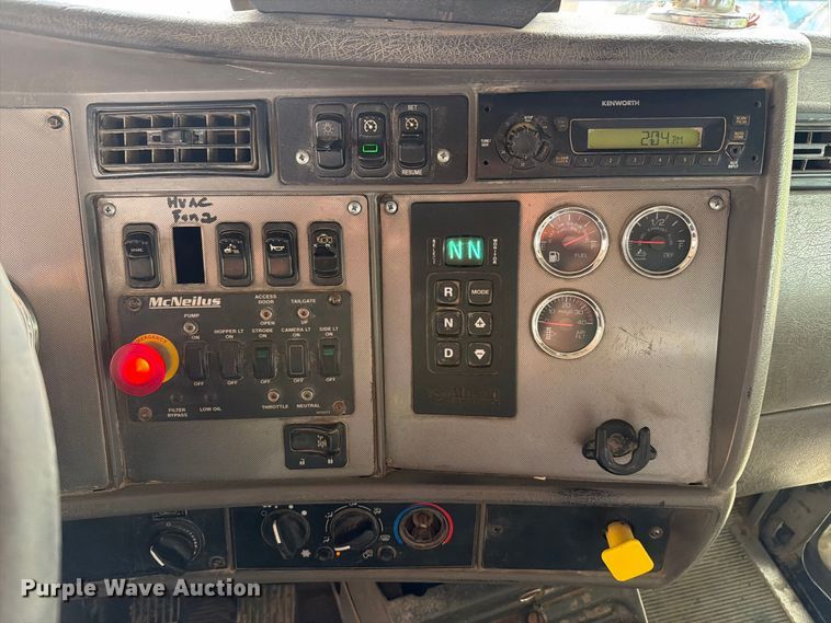 image for item FH6393 2012 Kenworth T370 refuse truck