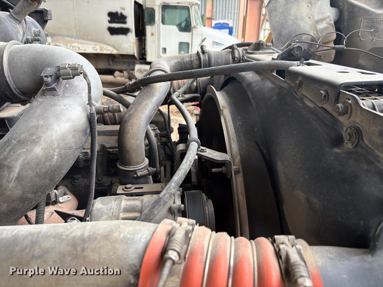 image for item FH6393 2012 Kenworth T370 refuse truck