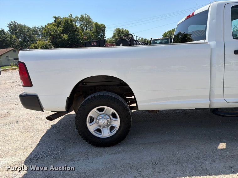 image for item FI0351 2015 RAM 2500 pickup truck