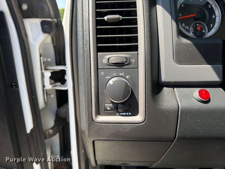 image for item FI0351 2015 RAM 2500 pickup truck