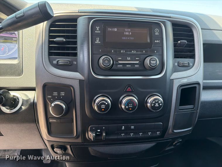 image for item FI0351 2015 RAM 2500 pickup truck