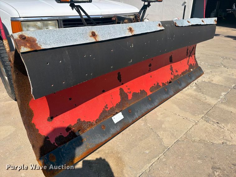 image for item FI0429 2000 Chevrolet K2500 pickup truck