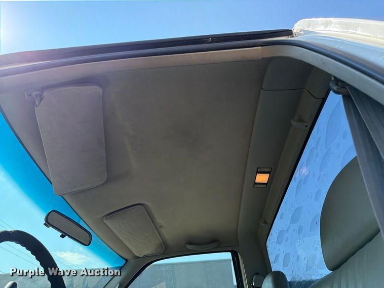 image for item FI0429 2000 Chevrolet K2500 pickup truck