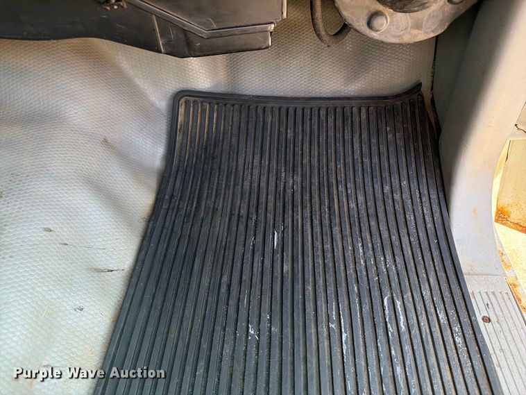 image for item FI0429 2000 Chevrolet K2500 pickup truck