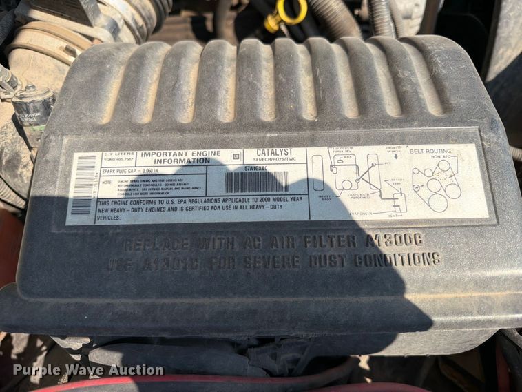 image for item FI0429 2000 Chevrolet K2500 pickup truck