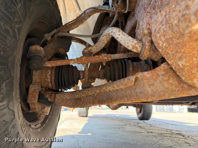 image for item FI0429 2000 Chevrolet K2500 pickup truck