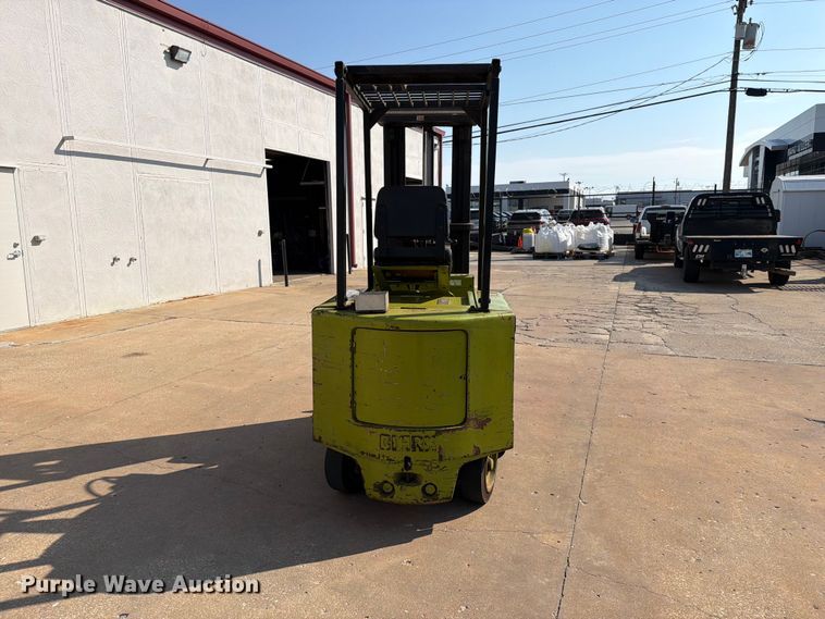 image for item FI0433 Clark EC 500 50 forklift