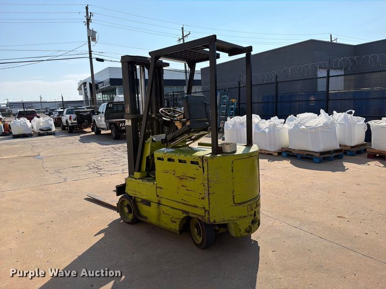 image for item FI0433 Clark EC 500 50 forklift