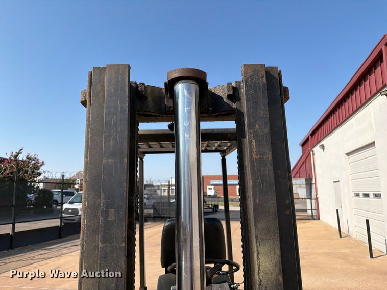 image for item FI0433 Clark EC 500 50 forklift
