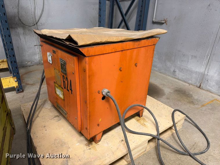 image for item FI0433 Clark EC 500 50 forklift