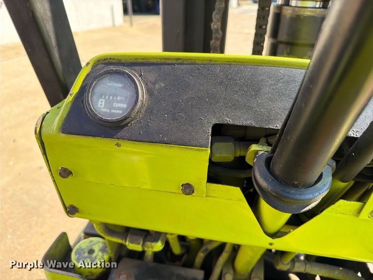 image for item FI0433 Clark EC 500 50 forklift