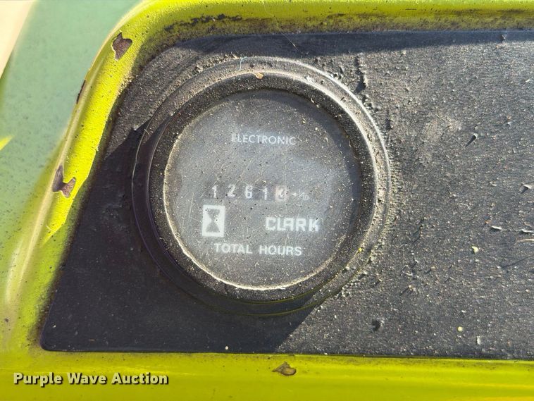 image for item FI0433 Clark EC 500 50 forklift