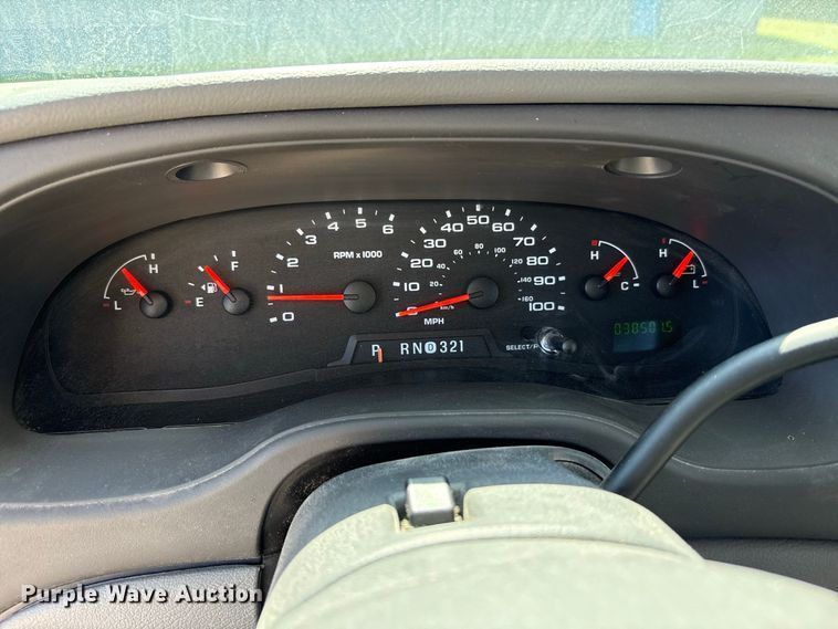 image for item FK2150 2005 Ford E450 shuttle bus