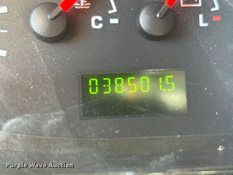 image for item FK2150 2005 Ford E450 shuttle bus