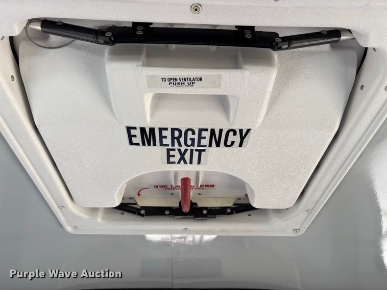 image for item FK2150 2005 Ford E450 shuttle bus