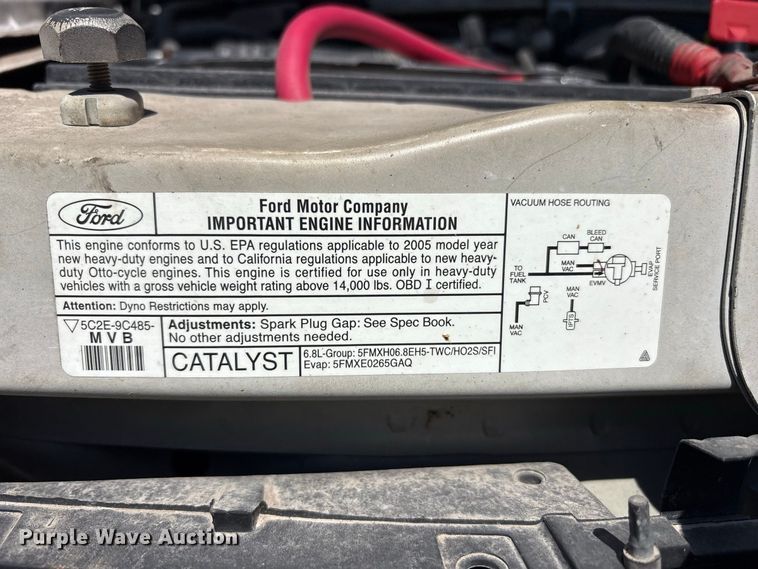 image for item FK2150 2005 Ford E450 shuttle bus