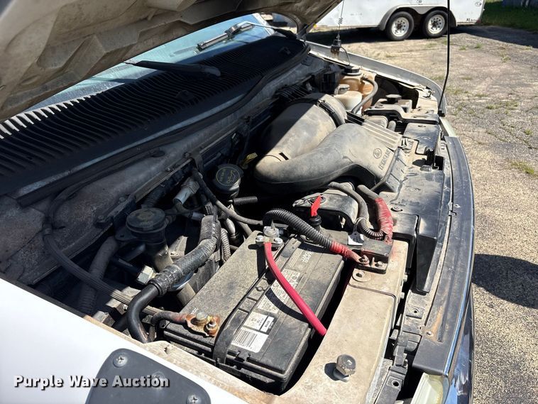 image for item FK2150 2005 Ford E450 shuttle bus