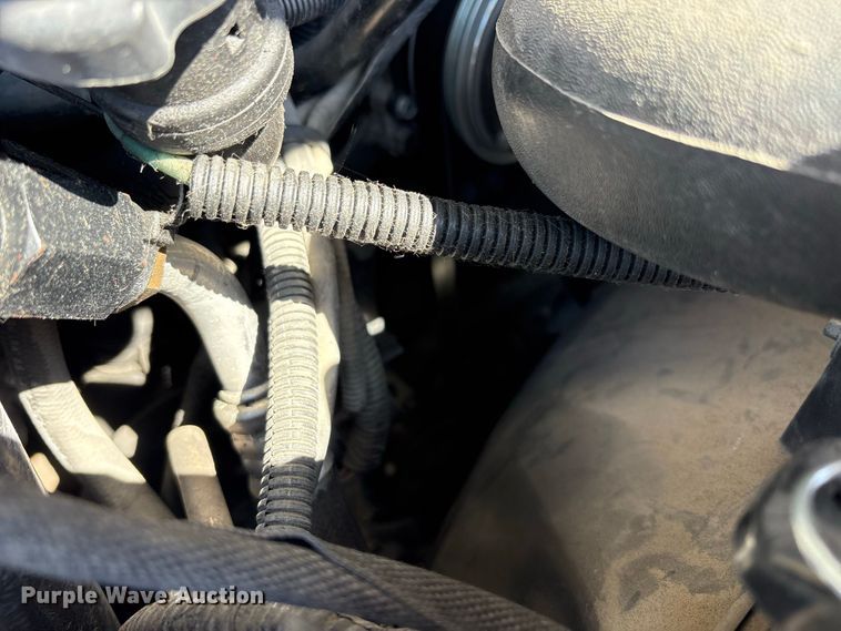 image for item FK2150 2005 Ford E450 shuttle bus