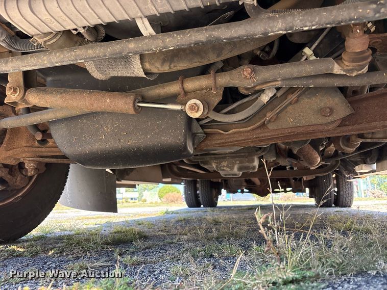 image for item FK2150 2005 Ford E450 shuttle bus