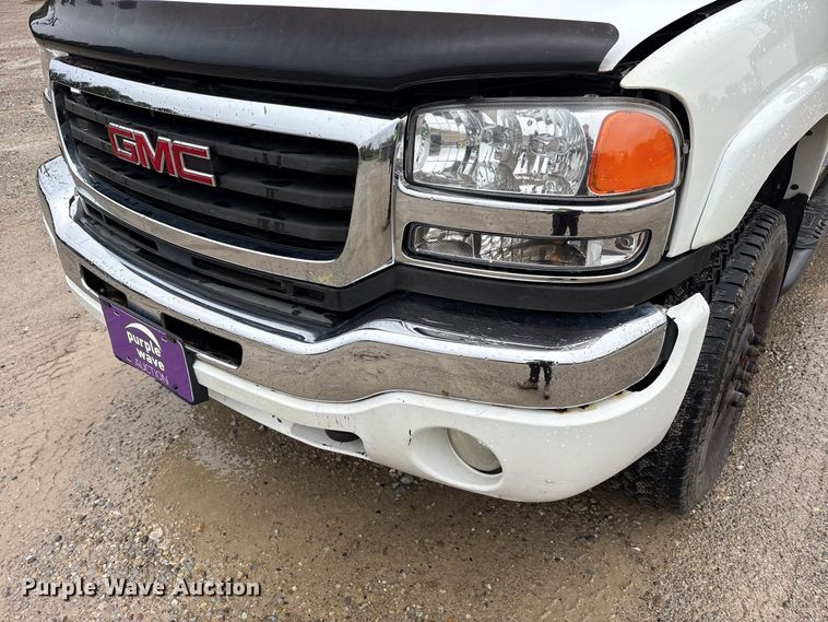 image for item FK2154 2007 GMC Sierra 3500 Crew Cab pickup truck