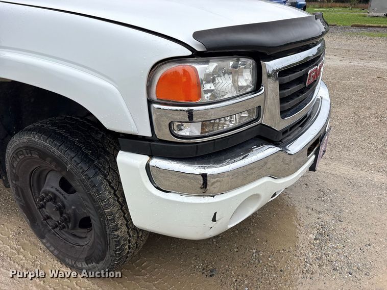 image for item FK2154 2007 GMC Sierra 3500 Crew Cab pickup truck