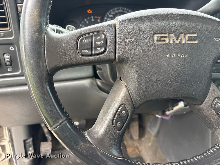 image for item FK2154 2007 GMC Sierra 3500 Crew Cab pickup truck
