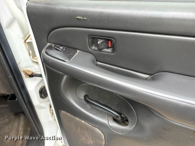 image for item FK2154 2007 GMC Sierra 3500 Crew Cab pickup truck