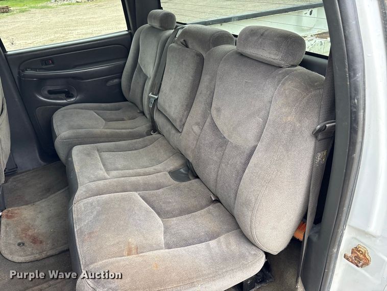 image for item FK2154 2007 GMC Sierra 3500 Crew Cab pickup truck