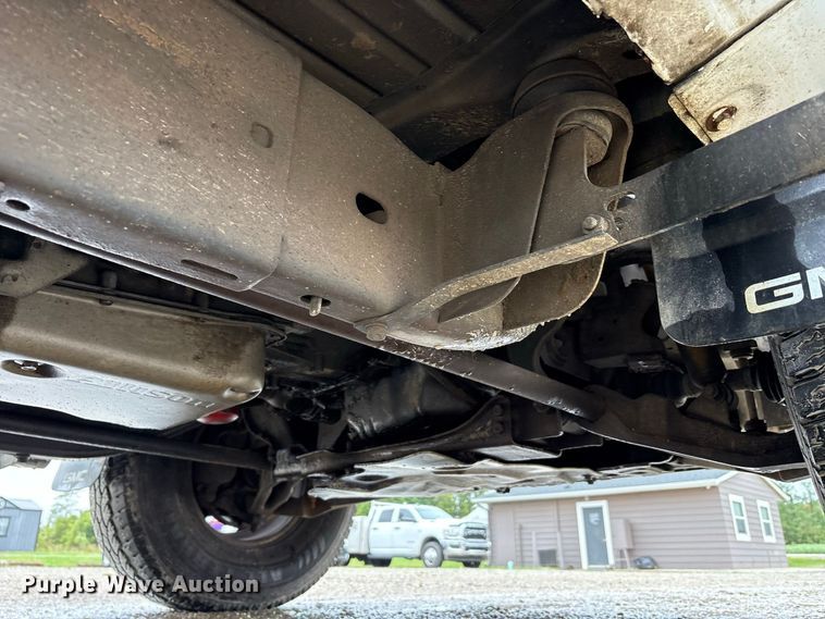 image for item FK2154 2007 GMC Sierra 3500 Crew Cab pickup truck