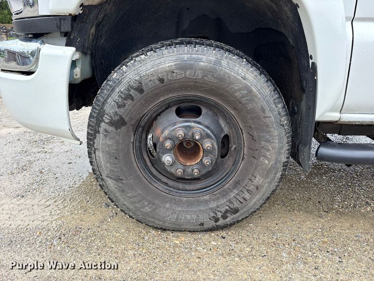 image for item FK2154 2007 GMC Sierra 3500 Crew Cab pickup truck