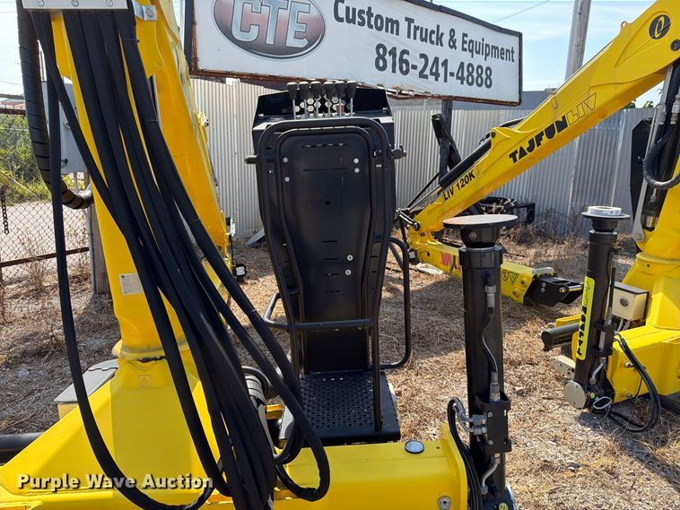 image for item FK3430 2021 Hyva HYLIV-LC120K  articulating knuckle boom crane