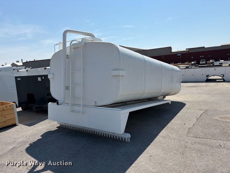 image for item FK3432 truck water tank bed