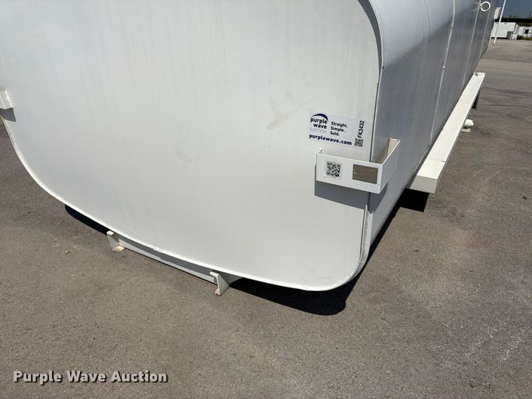 image for item FK3432 truck water tank bed