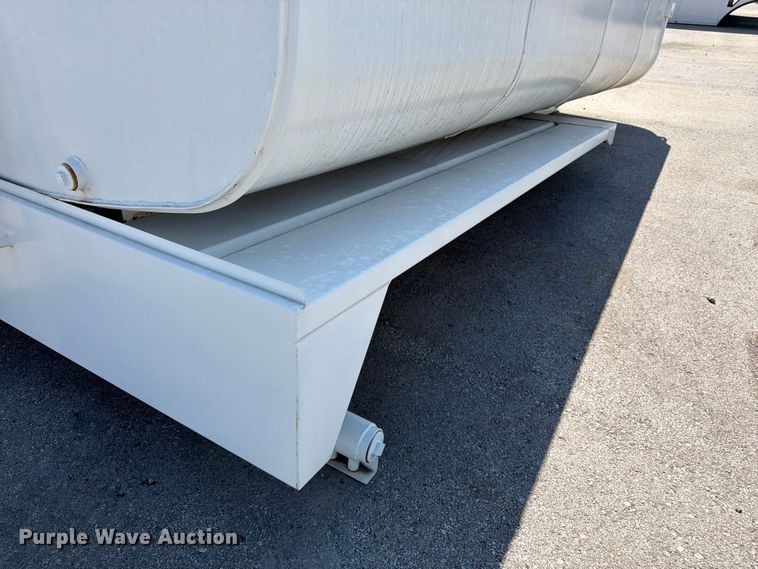 image for item FK3432 truck water tank bed